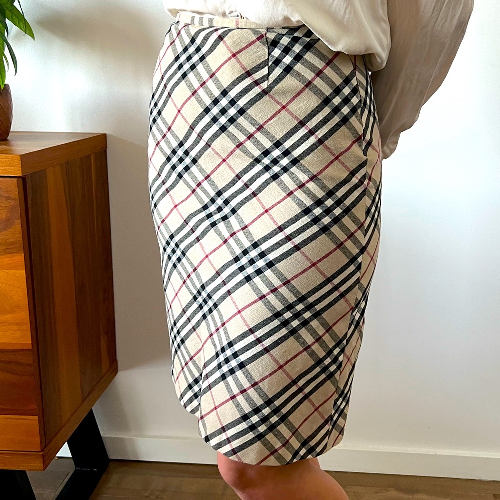 ⭐️Authentic Burberry Check Nova Skirt